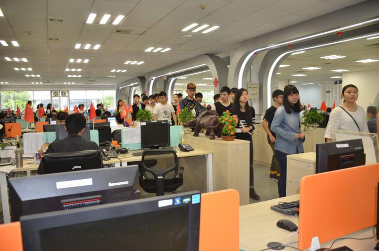 我院組織師生赴廣州一呼百應(yīng)網(wǎng)絡(luò)技術(shù)